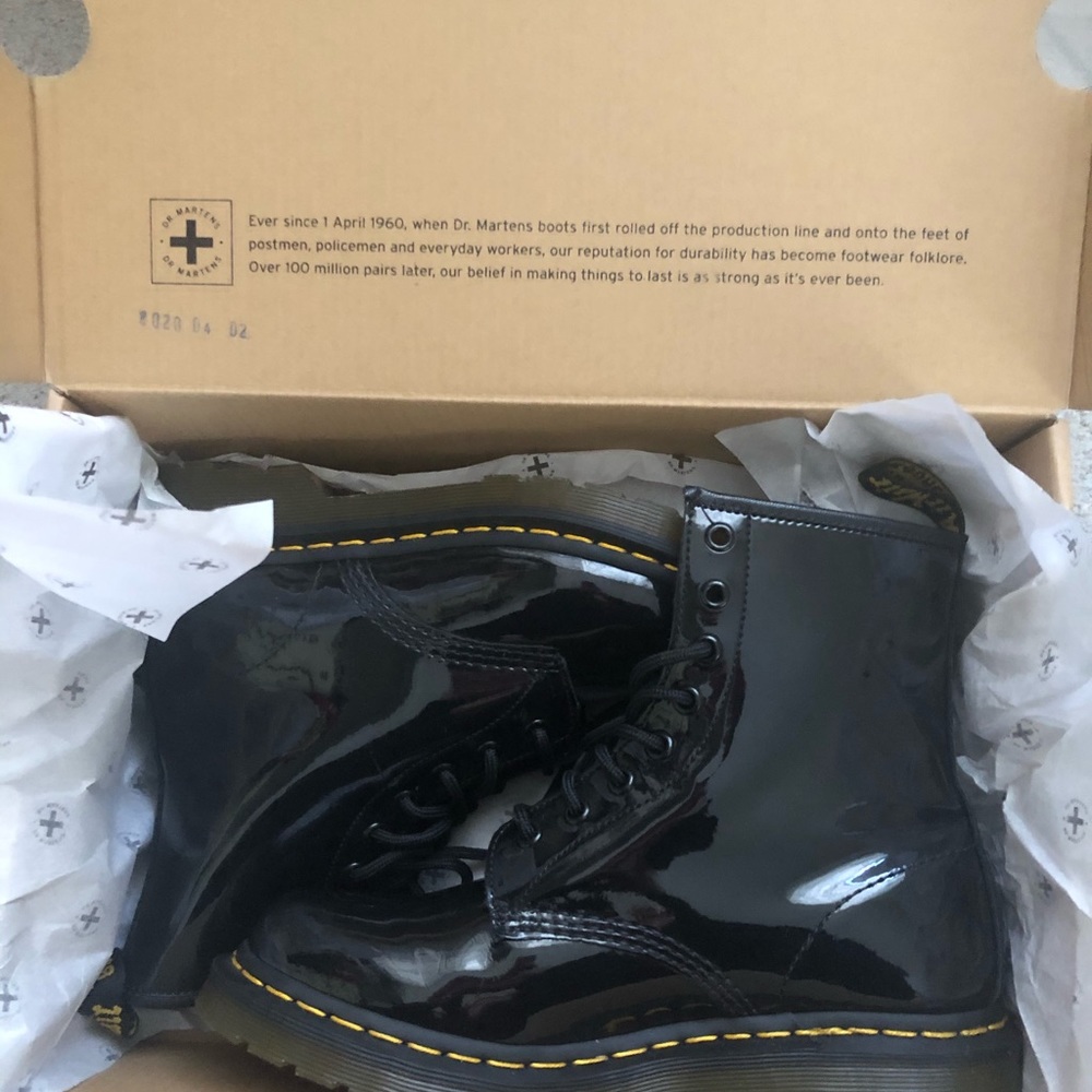 BRAND NEW DR. MARTEN PATENT LEATHER BOOTS